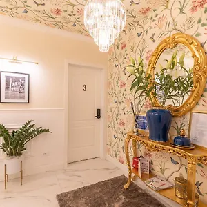 Crys: Rooms, Holiday, Business Guest house