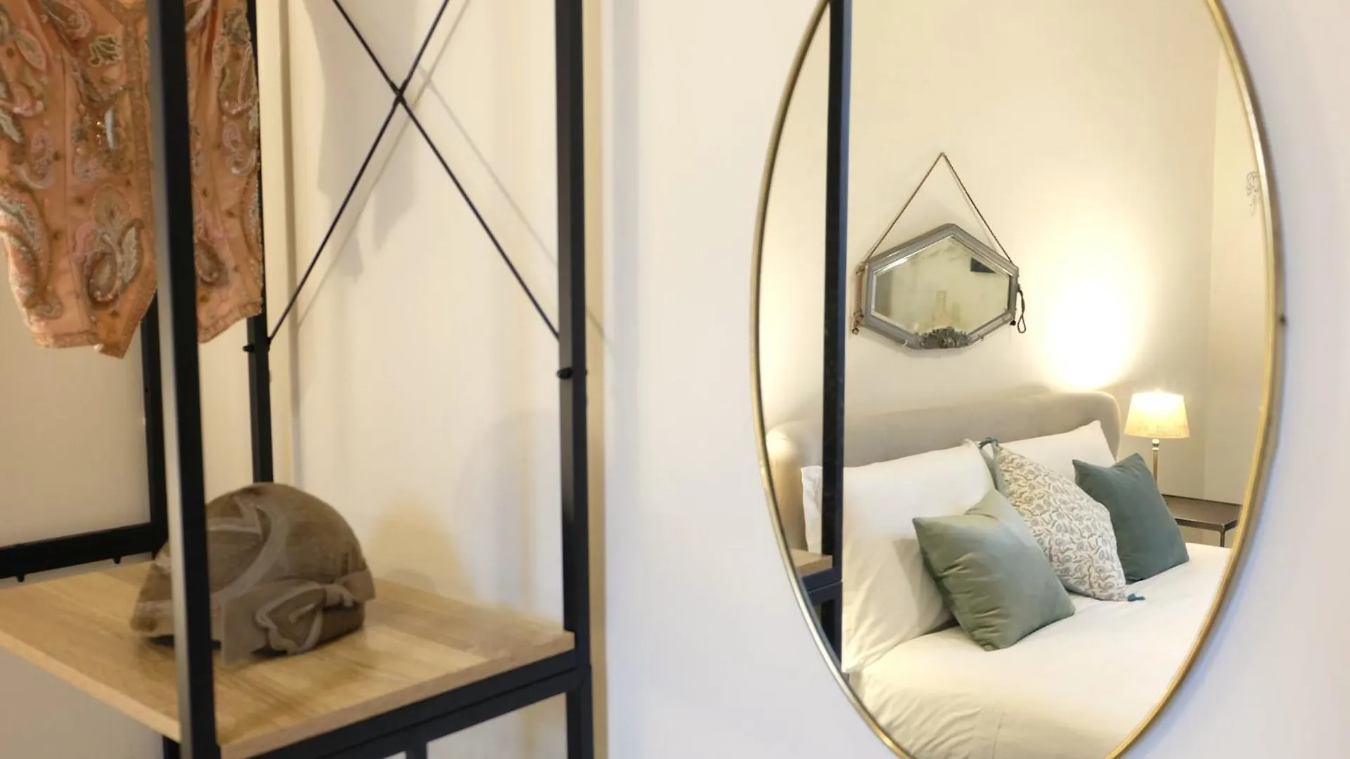 *** Bed & Breakfast Le Flaneur - Vintage Suite Verona Italy
