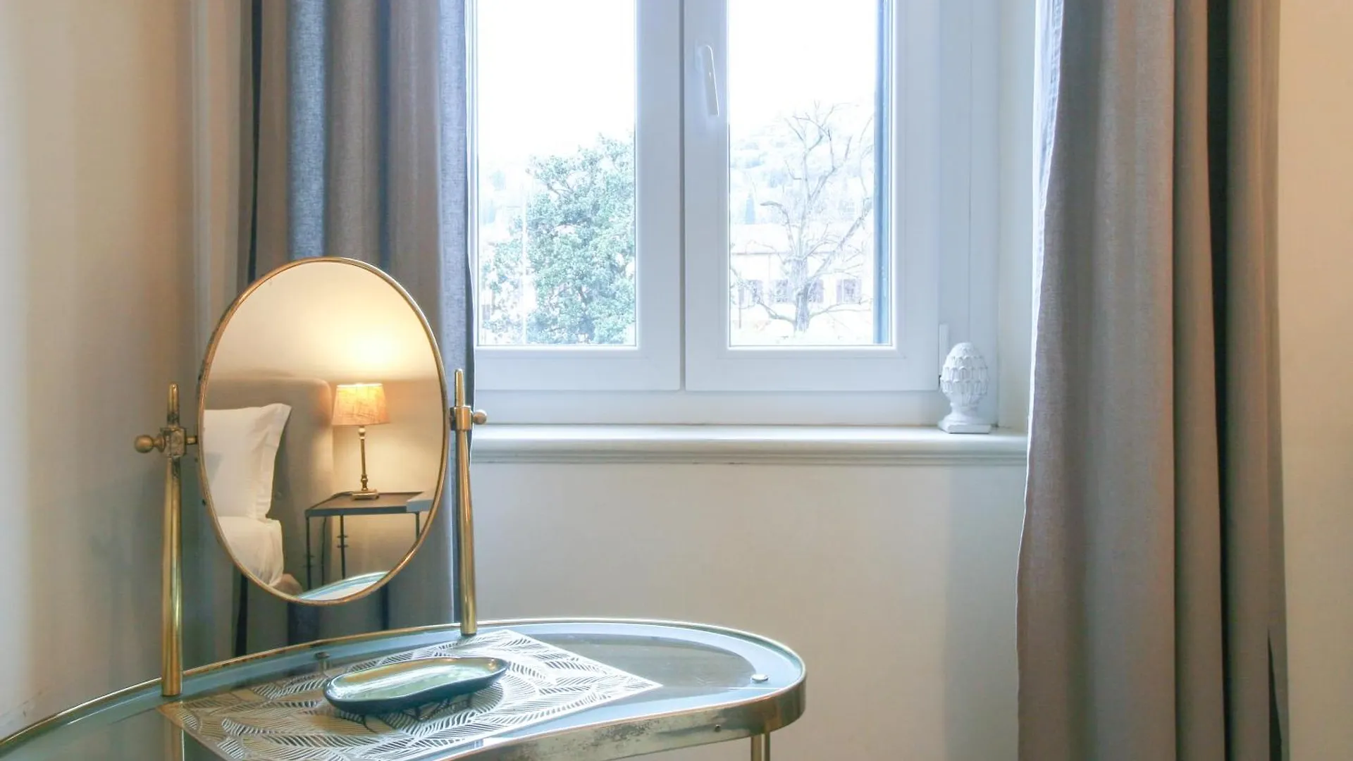 Le Flaneur - Vintage Suite Verona Italy
