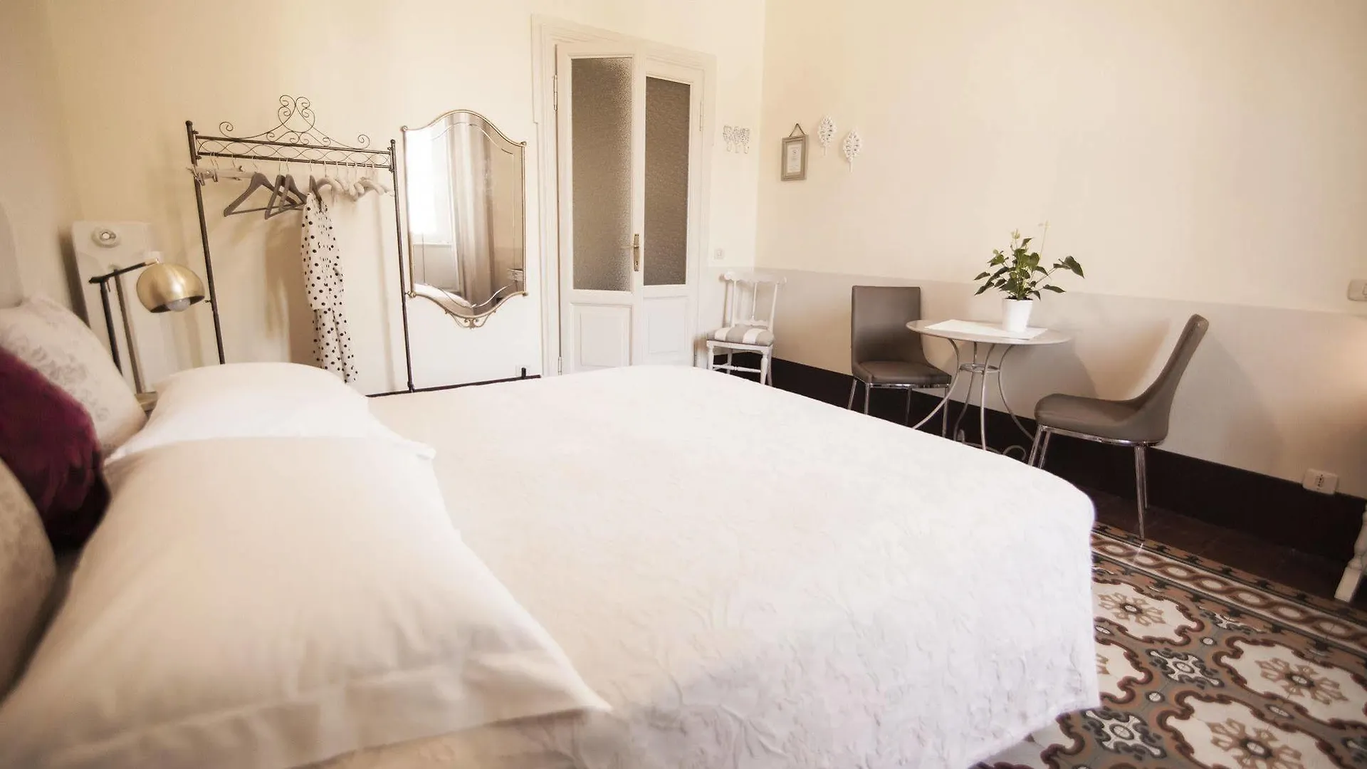 Le Flaneur - Vintage Suite Verona 3*,